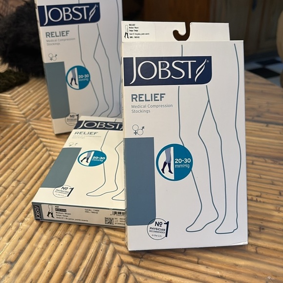 JOBST® Relief Knee High 20-30 mmHg, Open Toe - Picture 2 of 4